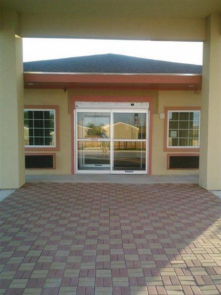 Rodeway Inn Dilley Buitenkant foto