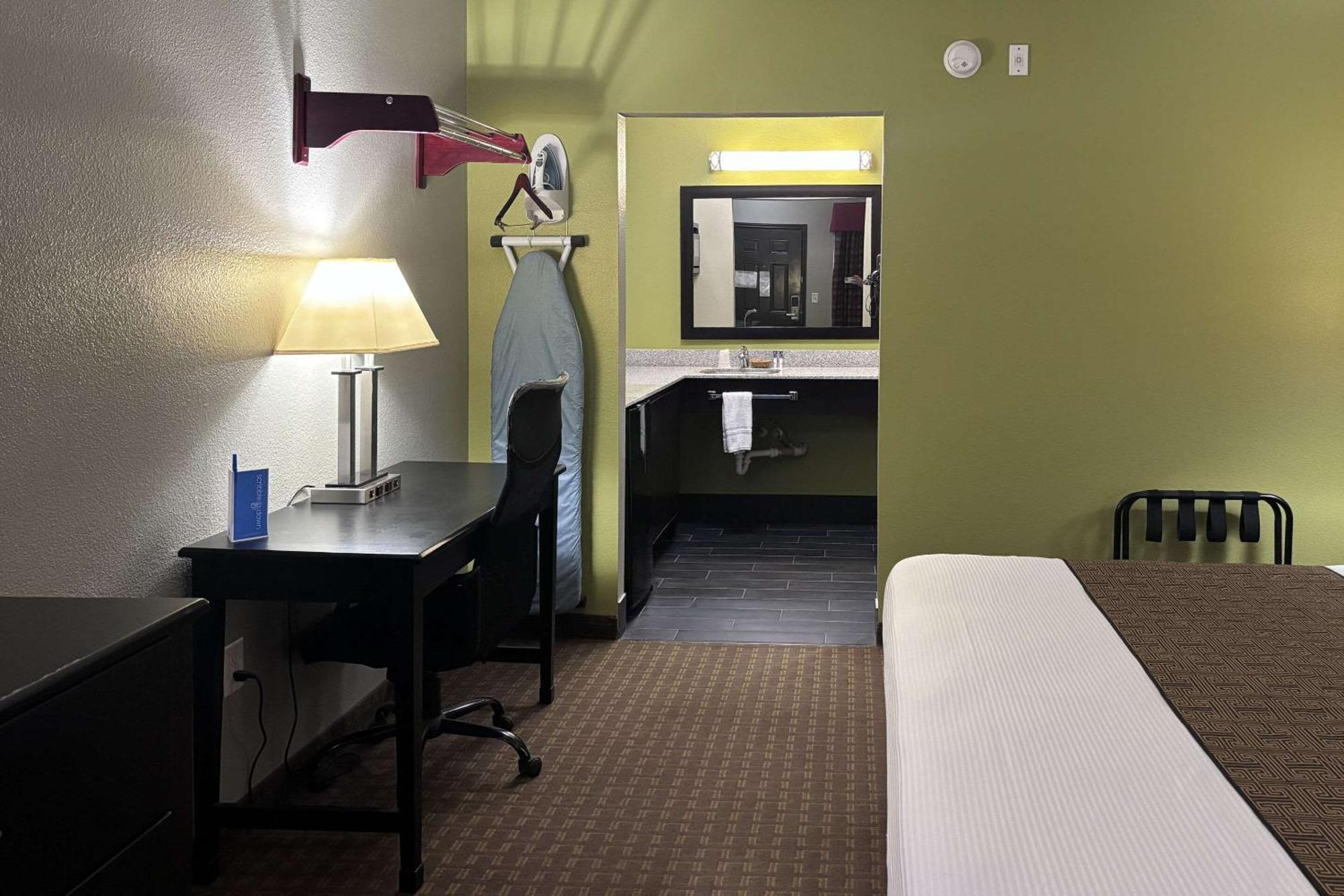 Rodeway Inn Dilley Buitenkant foto